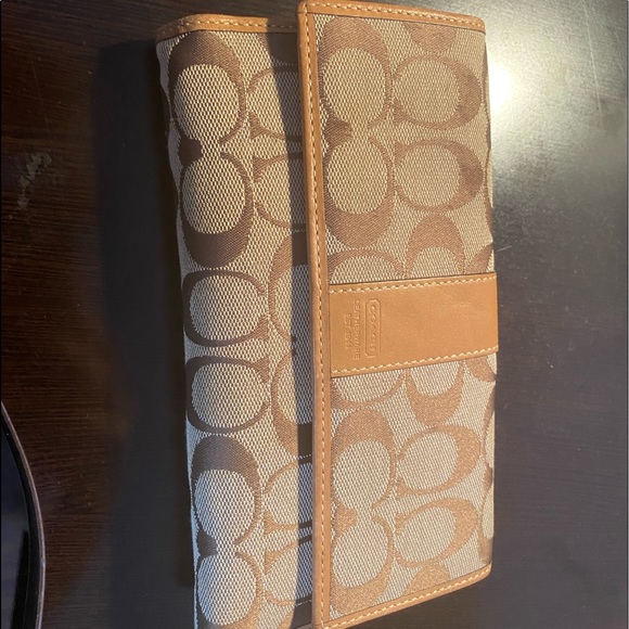 Coach Handbags - Vintage coach wallet